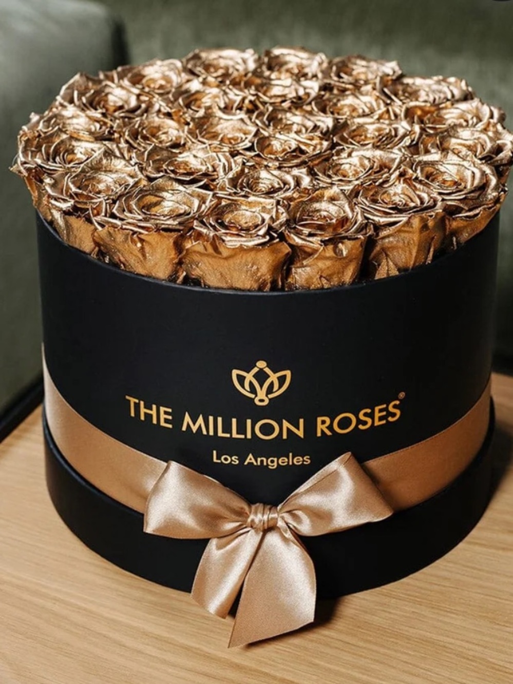 The Million Roses Supreme Black Box with 24K Gold Roses